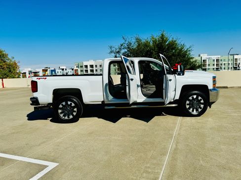 Used 2019 Chevrolet Silverado 2500 W/T w/ Snow Plow Prep Package image 40