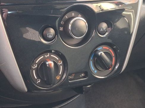 Used 2015 Nissan Versa Note SV image 15