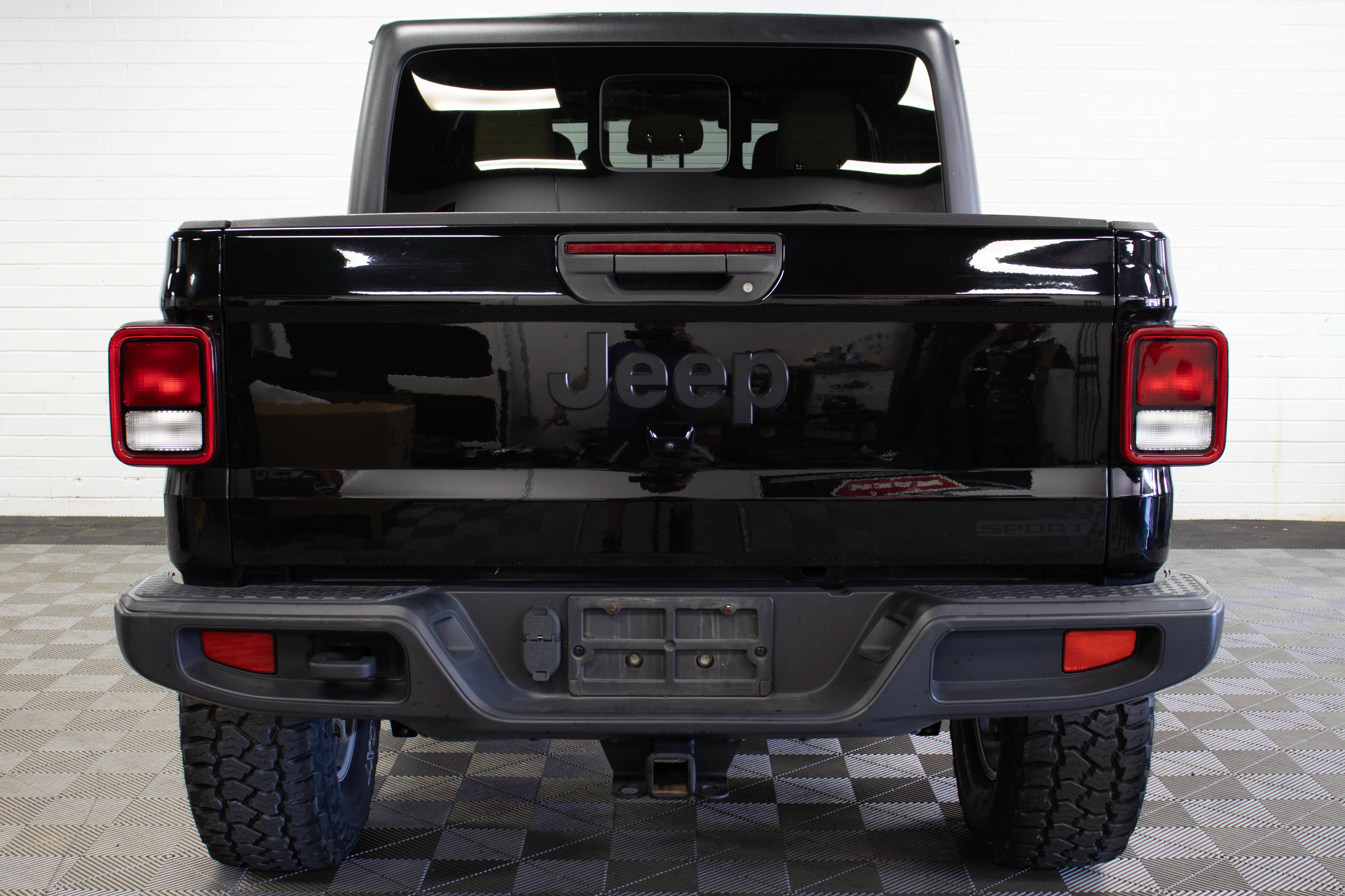 Used 2020 Jeep Gladiator Sport w/ Quick Order Package 24S AWD/4WD image 4