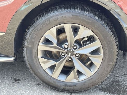 Used 2023 Kia Sportage SX Prestige image 11