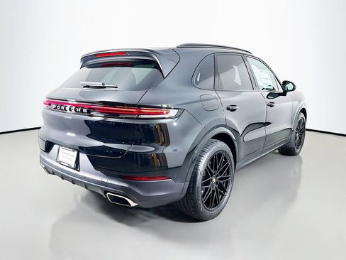 Certified 2026 Porsche Cayenne AWD/4WD image 9