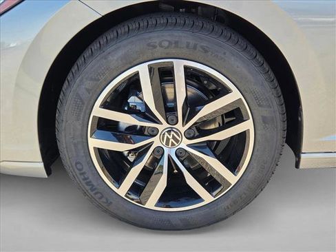 New 2026 Volkswagen Jetta SE image 10