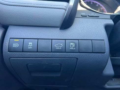Used 2019 Toyota Camry SE w/ Audio Package FWD image 22