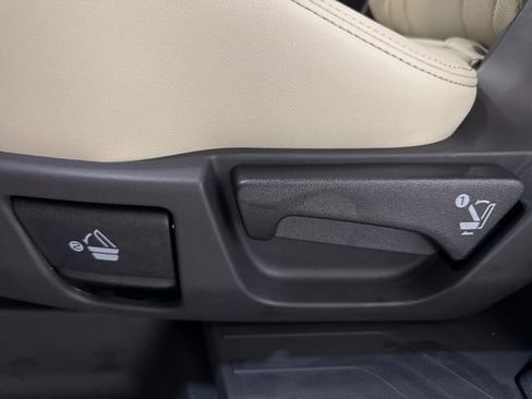 New 2026 Subaru Ascent Limited image 32