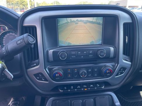 Used 2018 GMC Sierra 1500 SLT AWD/4WD image 22