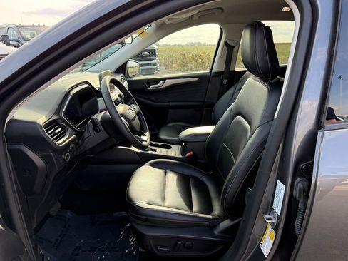 Used 2022 Ford Escape SEL w/ Technology Package image 5