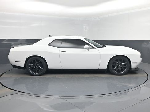 Used 2019 Dodge Challenger R/T w/ Plus Package image 29