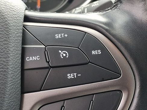 Used 2021 Jeep Cherokee Latitude Lux AWD/4WD image 22