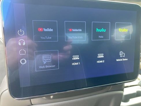 Used 2025 GMC Yukon Denali Ultimate w/ LPO, Floor Liner Package image 29