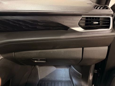 Used 2022 GMC Yukon Denali RWD image 31