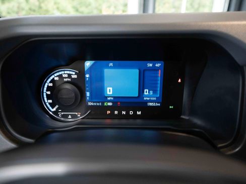 Used 2024 Ford Bronco Black Diamond image 15