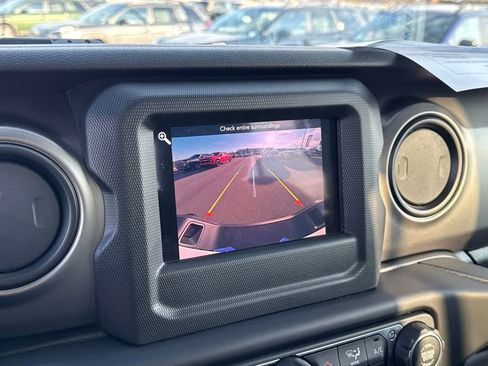 Used 2020 Jeep Gladiator Sport w/ Quick Order Package 24S image 23