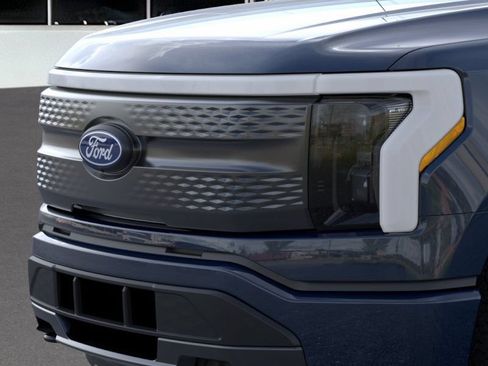 New 2025 Ford F150 Lightning XLT w/ Max Trailer Tow Package AWD/4WD image 17