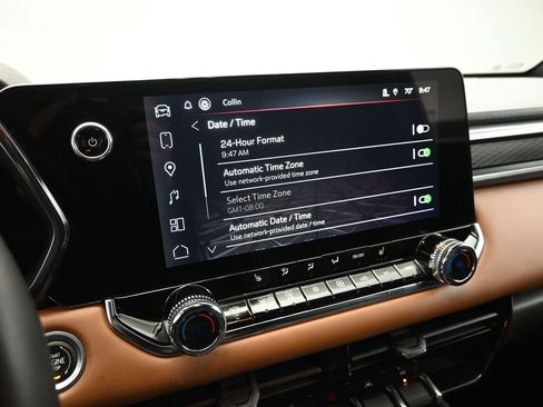 Used 2023 GMC Canyon AT4 image 15