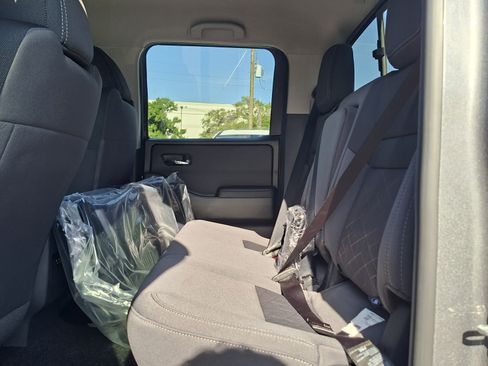 New 2026 Nissan Frontier SV AWD/4WD image 15