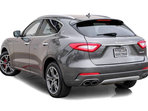 Used 2017 Maserati Levante w/ Luxury Package image 10