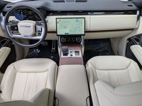 Certified 2023 Land Rover Range Rover SE image 19