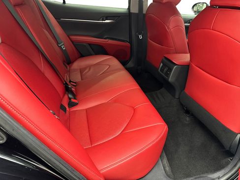 Used 2019 Toyota Camry XSE image 39