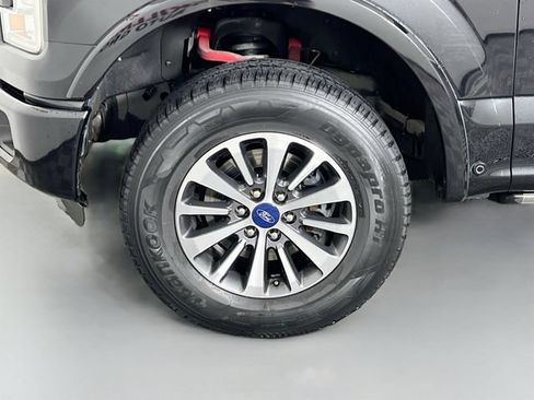 Used 2016 Ford F150 Platinum w/ Equipment Group 701A Luxury RWD image 10