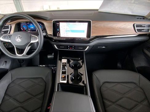 New 2026 Volkswagen Atlas SE FWD image 5
