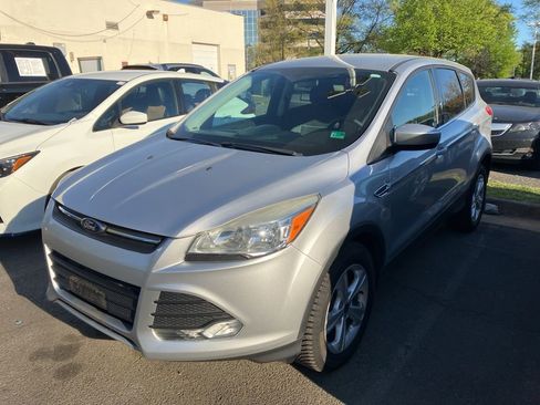 Used 2015 Ford Escape SE image 3