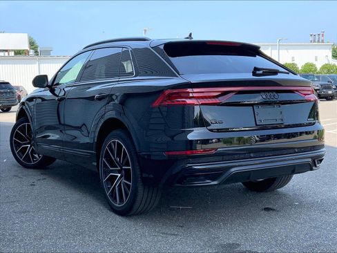Used 2023 Audi Q8 Prestige w/ Prestige Package AWD/4WD image 9