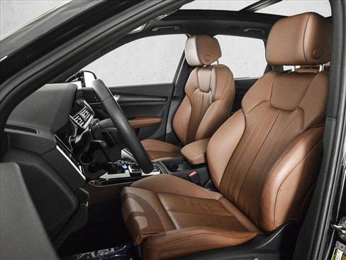 Certified 2025 Audi Q5 e Premium Plus w/ Premium Plus Package image 17