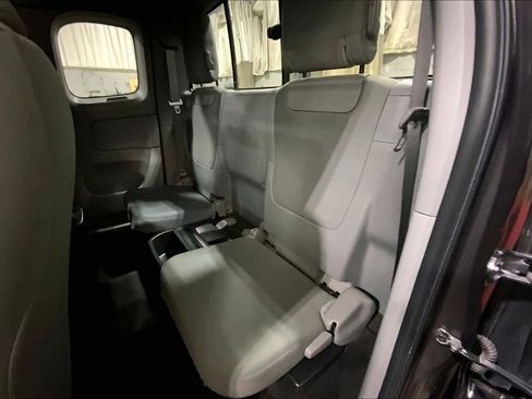 Used 2013 Toyota Tacoma 4x4 Access Cab w/ SR5 Pkg image 21