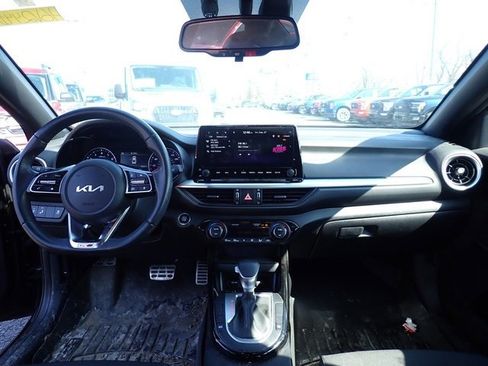 Used 2024 Kia Forte GT-Line image 12