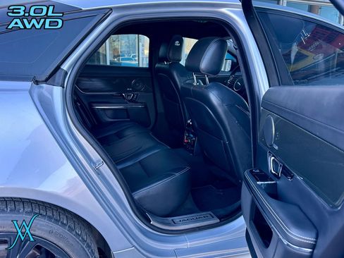 Used 2015 Jaguar XJ AWD image 27