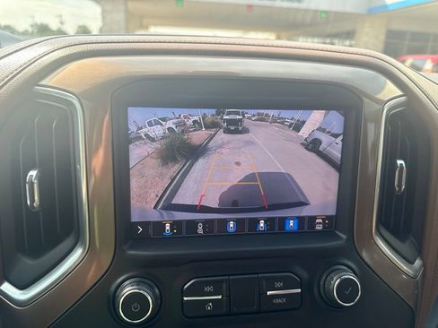 Used 2020 Chevrolet Silverado 2500 High Country w/ Z71 Off-Road Package AWD/4WD image 8