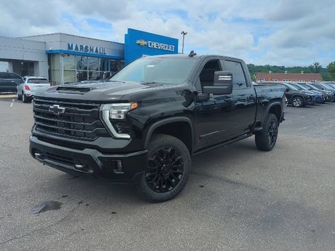New 2026 Chevrolet Silverado 2500 High Country w/ Midnight Edition AWD/4WD image 3