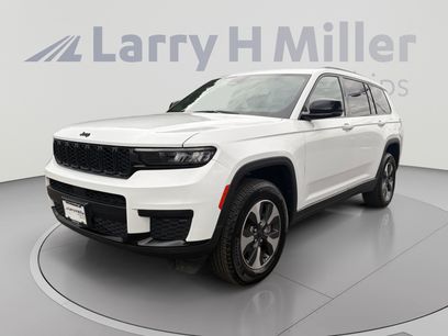 Used 2023 Jeep Grand Cherokee L Laredo