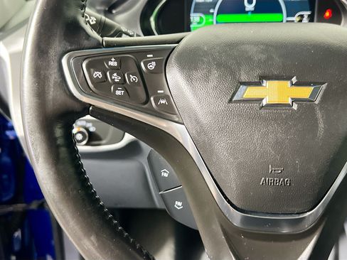 Used 2021 Chevrolet Bolt Premier w/ Infotainment Package FWD image 18