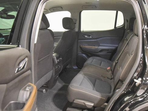 Used 2023 GMC Acadia SLE w/ Driver Convenience Package image 4