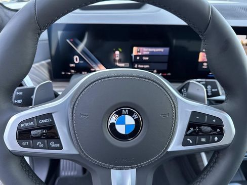 Used 2026 BMW X7 xDrive40i w/ M Sport Package AWD/4WD image 33