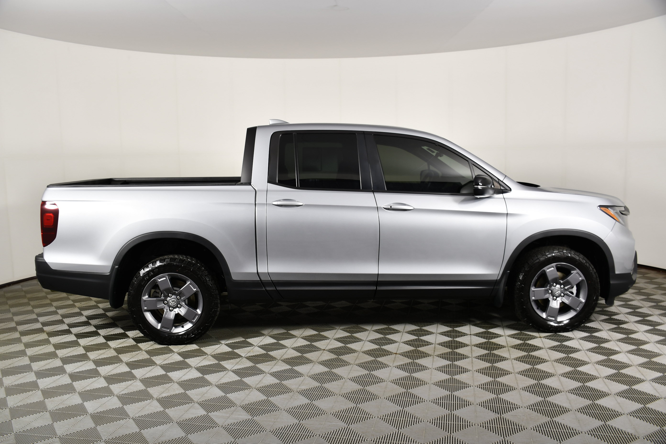 Certified 2024 Honda Ridgeline TrailSport image 5