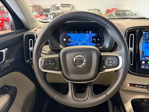 Used 2023 Volvo XC40 B5 Plus w/ Protection Package Premier AWD/4WD image 30