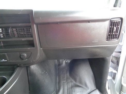 Used 2023 GMC Savana 2500 Extended w/ Driver Convenience Package image 21