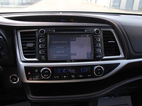 Used 2014 Toyota Highlander Limited FWD image 31