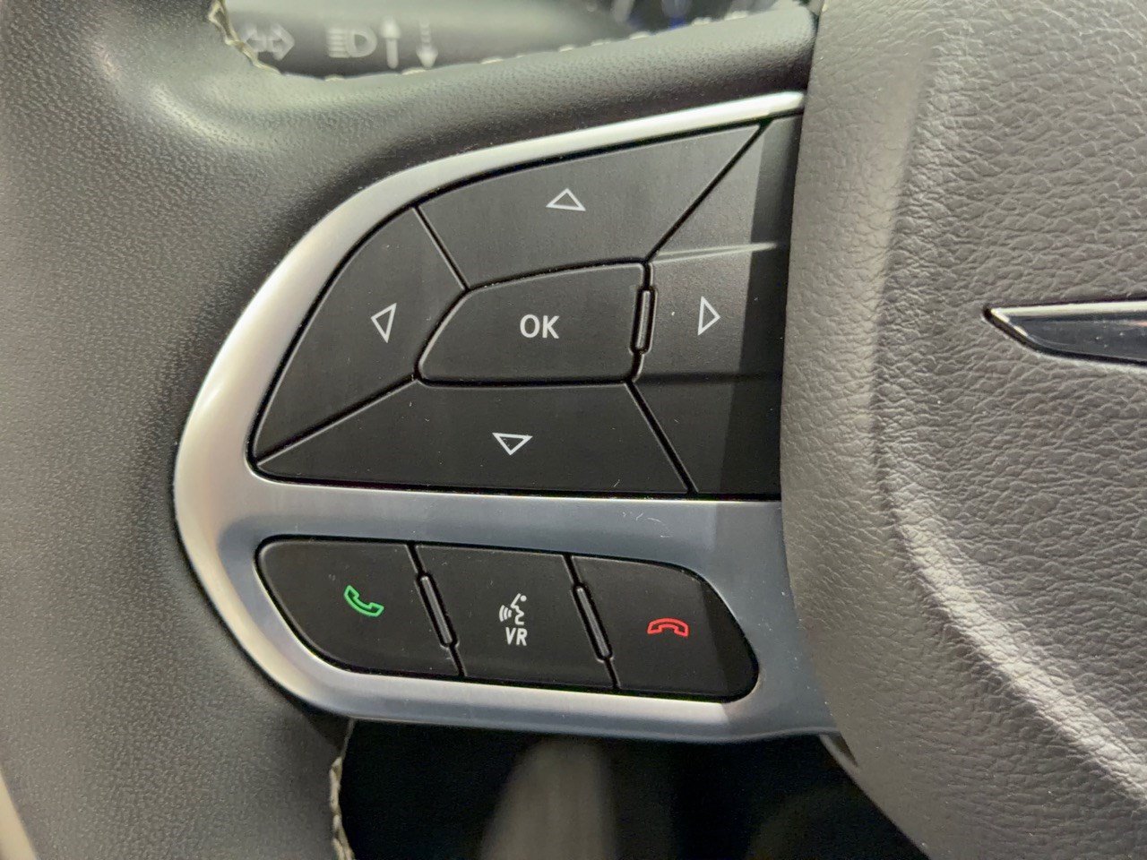 Used 2022 Chrysler Pacifica Touring-L FWD image 18