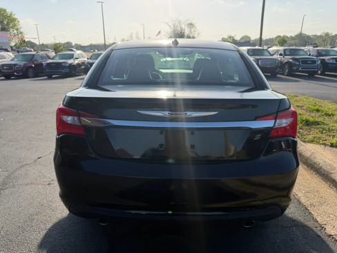 Used 2014 Chrysler 200 Limited w/ Sun/Sound Group FWD image 6