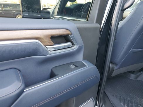 Used 2024 Chevrolet Silverado 2500 High Country w/ High Country Premium Package image 16