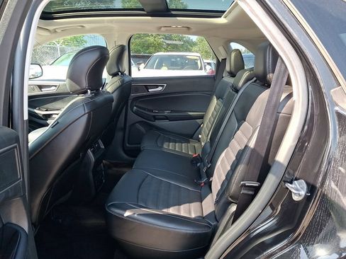 Used 2016 Ford Edge SEL w/ Equipment Group 201A FWD image 10