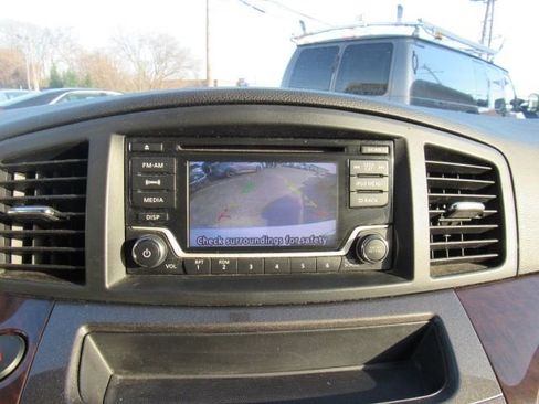 Used 2017 Nissan Quest SV image 16
