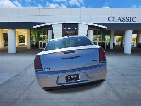 Used 2023 Chrysler 300 S image 7
