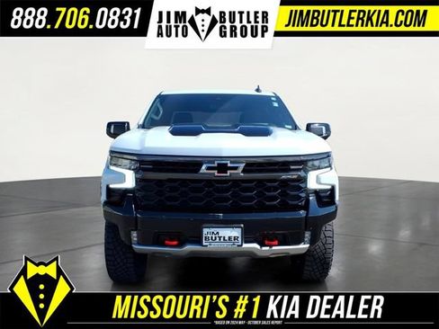 Used 2023 Chevrolet Silverado 1500 ZR2 w/ Technology Package AWD/4WD image 27