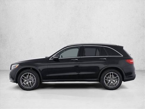 Used 2019 Mercedes-Benz GLC 300 image 4
