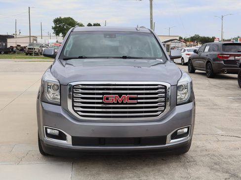 Used 2018 GMC Yukon XL SLT w/ Premium Edition RWD image 4