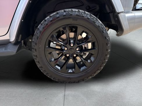 Used 2021 Jeep Wrangler Unlimited Sahara AWD/4WD image 45